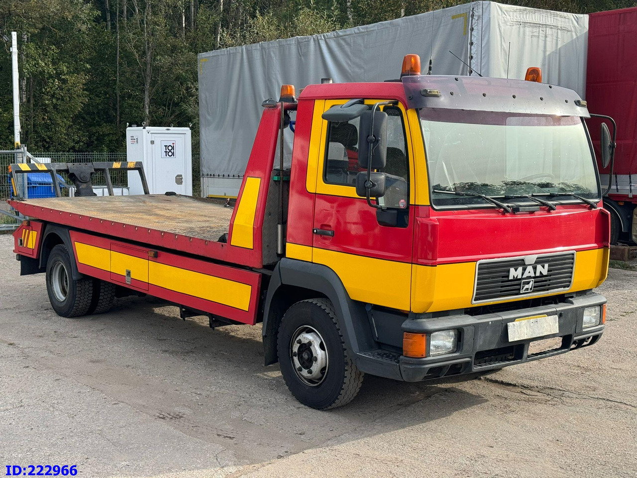 MAN 12.224 - Abschleppwagen: das Bild 2 MAN 12.224 - Abschleppwagen: das Bild 2