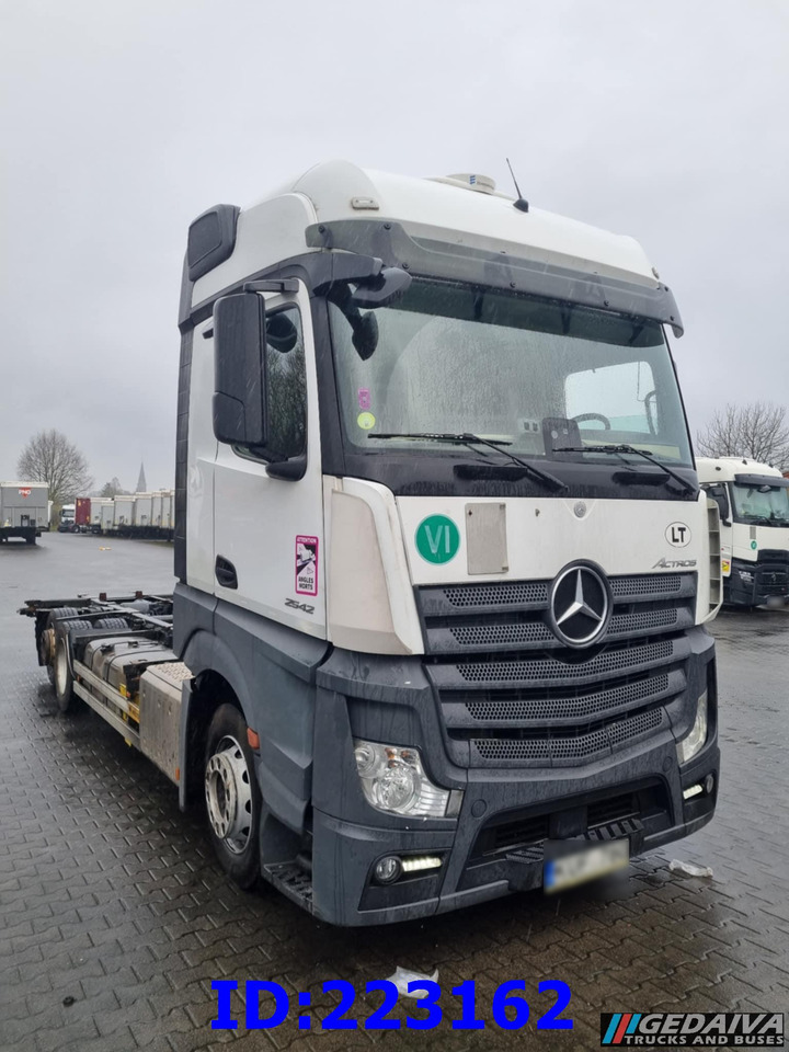 MERCEDES-BENZ Actros 2542 BDF 6x2 Euro6 - Fahrgestell LKW: das Bild 2 MERCEDES-BENZ Actros 2542 BDF 6x2 Euro6 - Fahrgestell LKW: das Bild 2