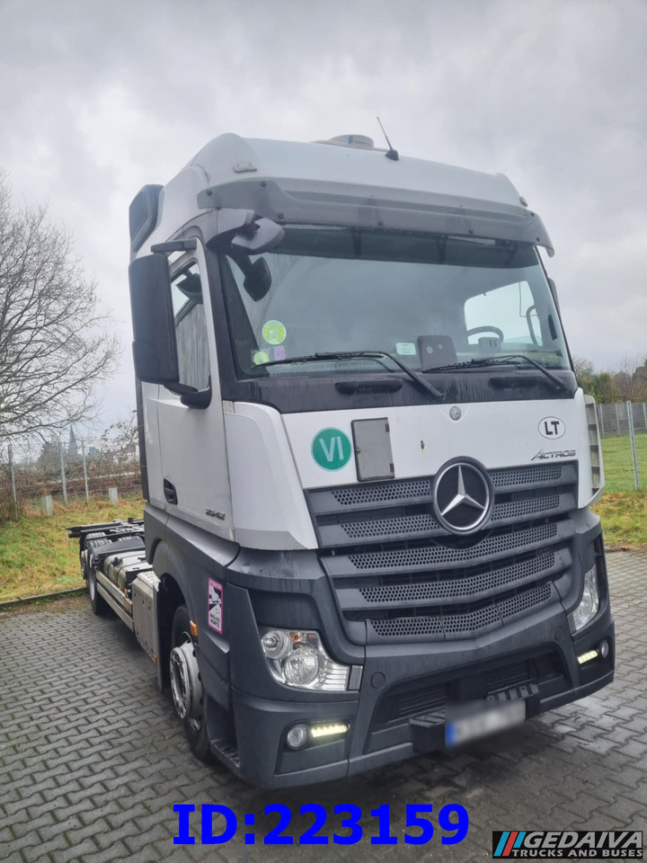 MERCEDES-BENZ Actros 2542 BDF 6x2 Euro6 - Fahrgestell LKW: das Bild 1 MERCEDES-BENZ Actros 2542 BDF 6x2 Euro6 - Fahrgestell LKW: das Bild 1