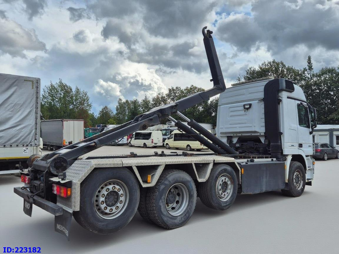 MERCEDES-BENZ Actros 2551 8x2 V8 Retarder - Abrollkipper: das Bild 4 MERCEDES-BENZ Actros 2551 8x2 V8 Retarder - Abrollkipper: das Bild 4