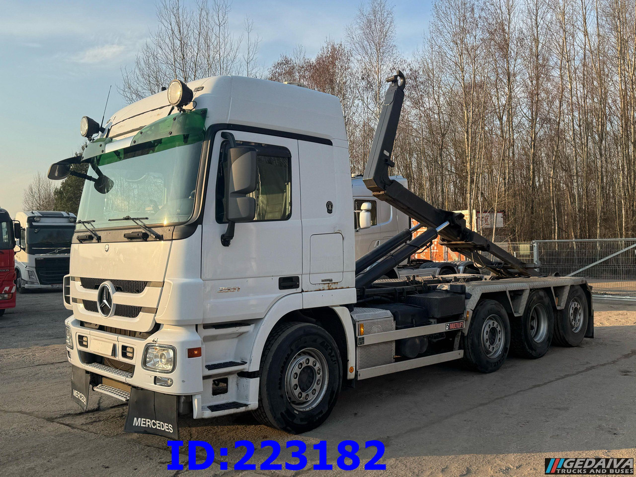 MERCEDES-BENZ Actros 2551 8x2 V8 Retarder - Abrollkipper: das Bild 1 MERCEDES-BENZ Actros 2551 8x2 V8 Retarder - Abrollkipper: das Bild 1