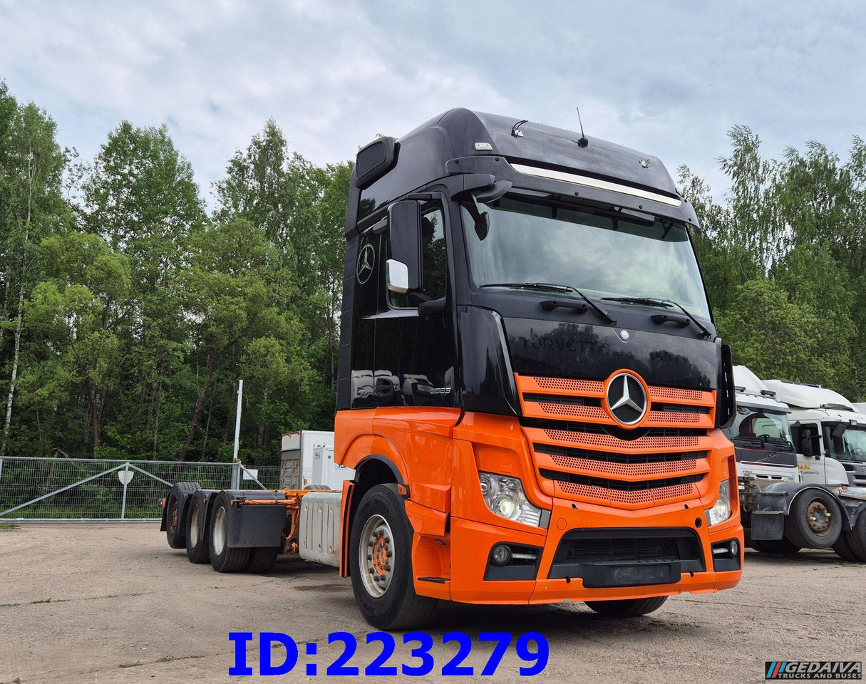 MERCEDES-BENZ Actros 3563 8×4 ( Steering axle) - Fahrgestell LKW: das Bild 4 MERCEDES-BENZ Actros 3563 8×4 ( Steering axle) - Fahrgestell LKW: das Bild 4