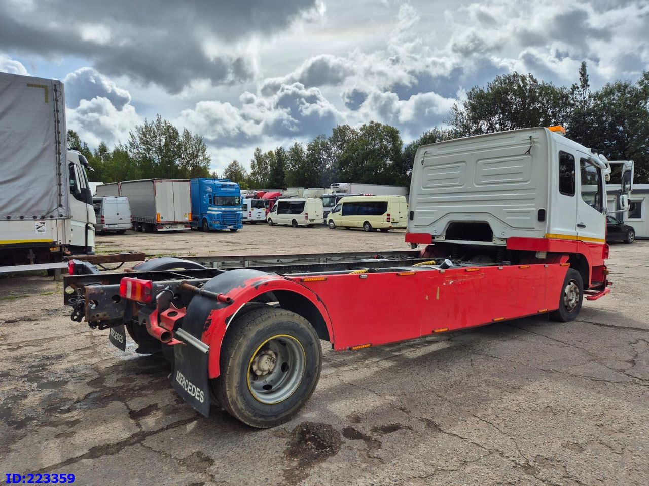 MERCEDES-BENZ Atego 1224 - Fahrgestell LKW: das Bild 4 MERCEDES-BENZ Atego 1224 - Fahrgestell LKW: das Bild 4