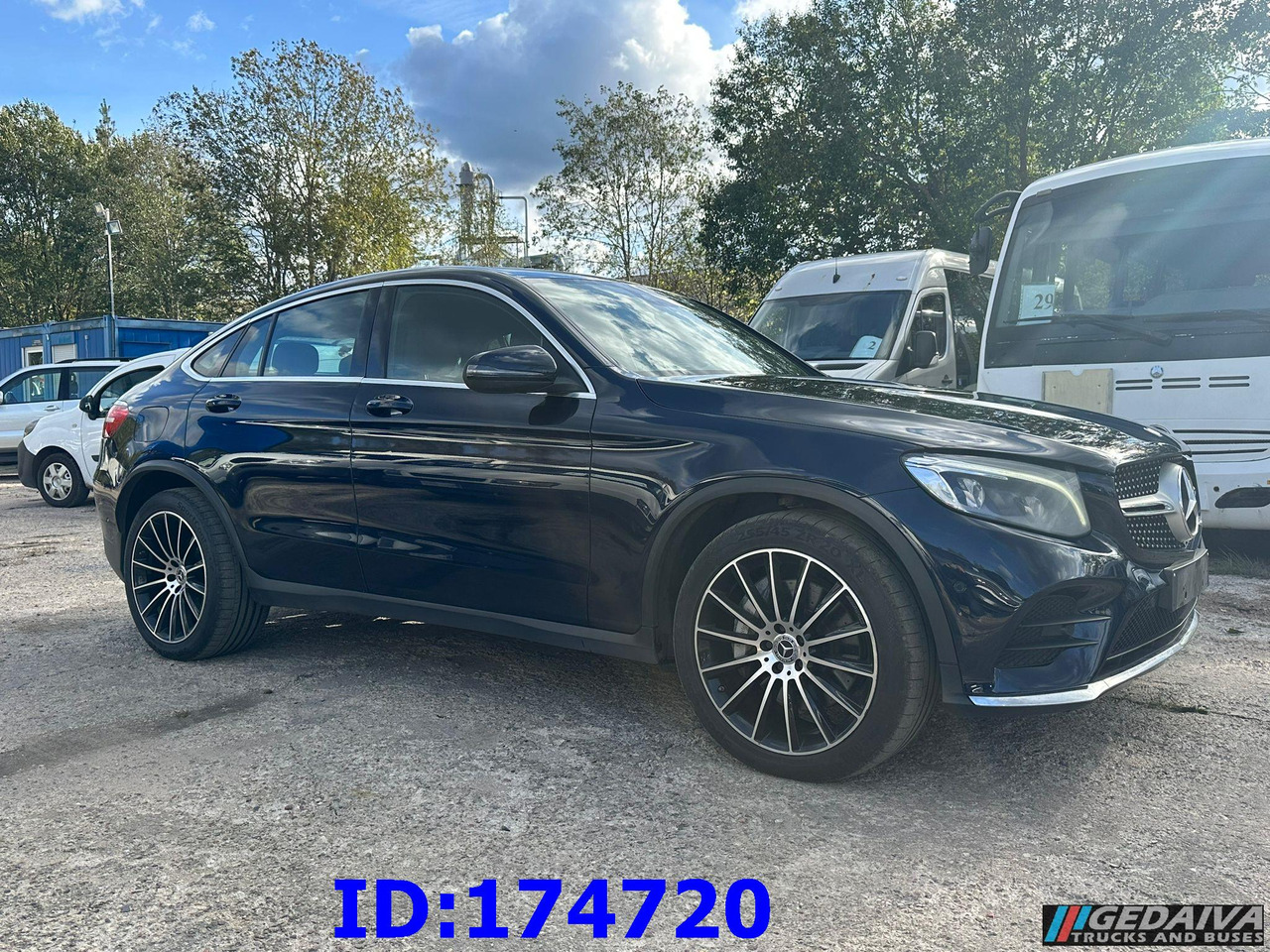 MERCEDES-BENZ GLC Coupe 220 4x4 - SUV/ Geländewagen: das Bild 2 MERCEDES-BENZ GLC Coupe 220 4x4 - SUV/ Geländewagen: das Bild 2