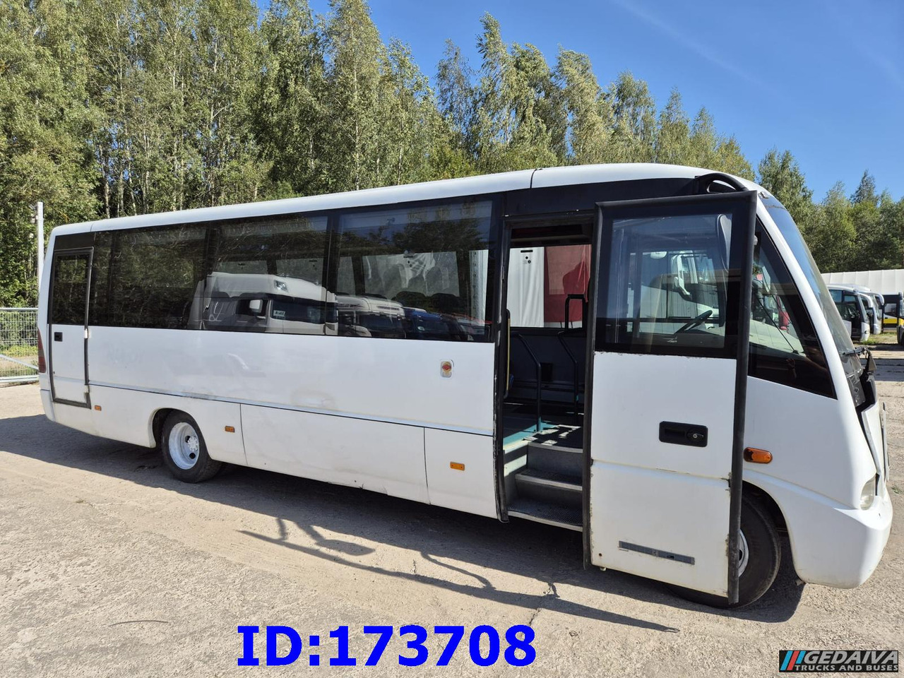 MERCEDES-BENZ Medio 30 Seat - Reisebus: das Bild 5 MERCEDES-BENZ Medio 30 Seat - Reisebus: das Bild 5