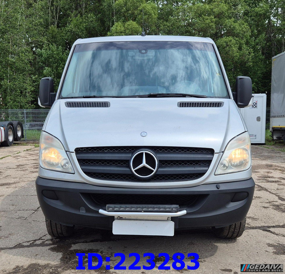 MERCEDES-BENZ Sprinter 313 - Kasten VIP -Euro5 - Reisebus: das Bild 2 MERCEDES-BENZ Sprinter 313 - Kasten VIP -Euro5 - Reisebus: das Bild 2