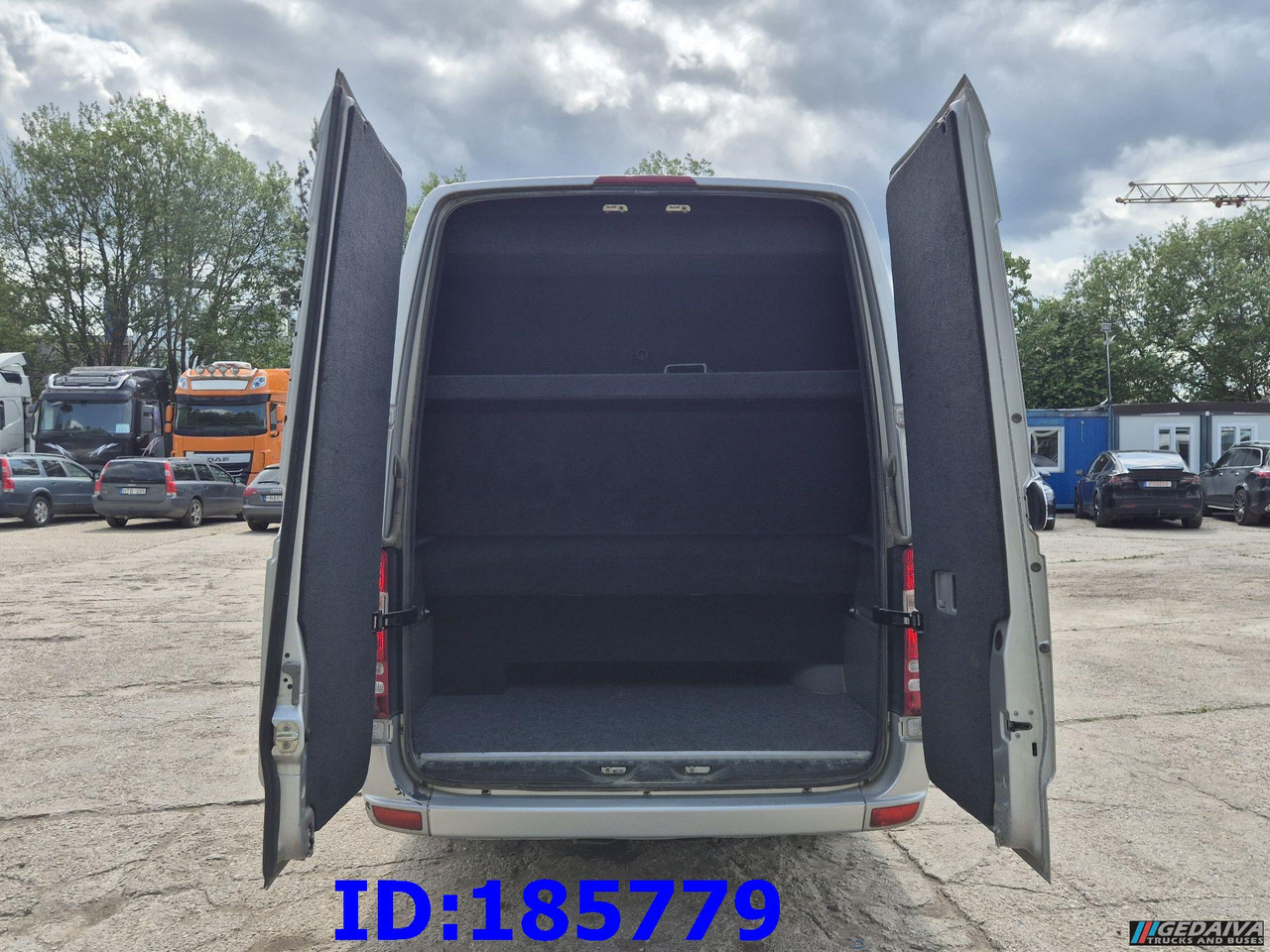 MERCEDES-BENZ Sprinter 316 - VIP - Avestark - Reisebus: das Bild 5 MERCEDES-BENZ Sprinter 316 - VIP - Avestark - Reisebus: das Bild 5