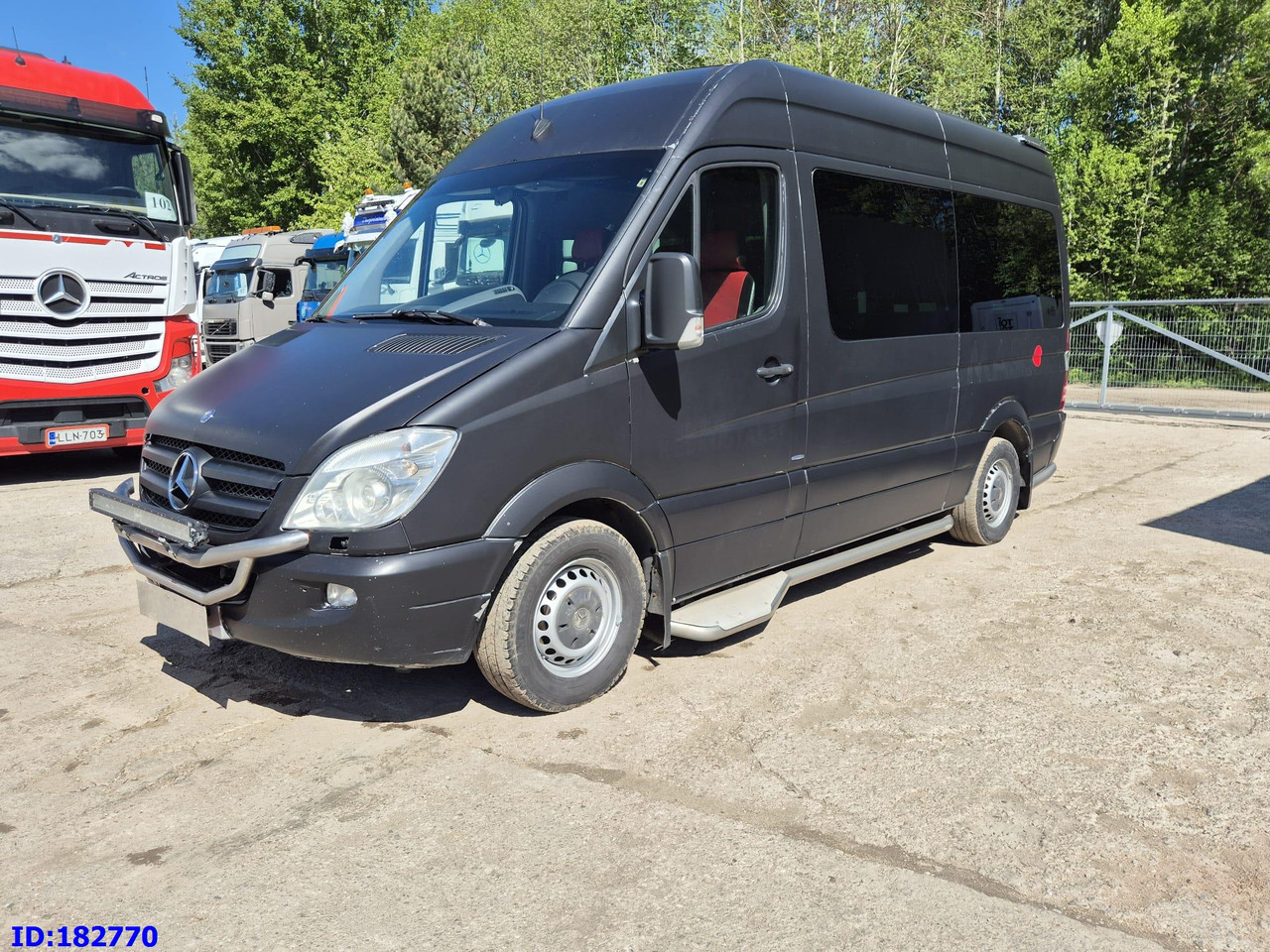 MERCEDES-BENZ Sprinter 319 VIP Euro5 - Reisebus: das Bild 4 MERCEDES-BENZ Sprinter 319 VIP Euro5 - Reisebus: das Bild 4