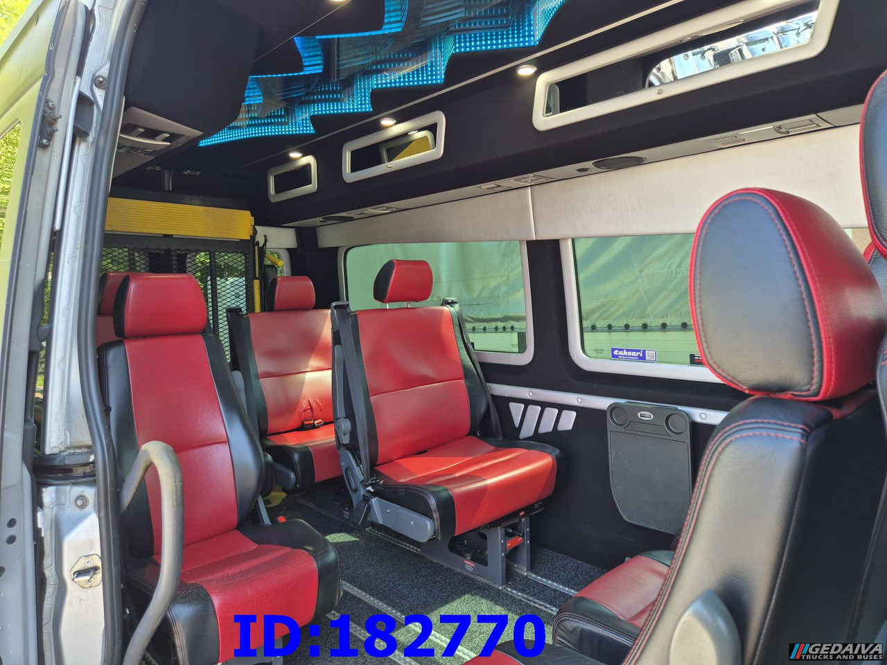 Reisebus MERCEDES-BENZ Sprinter 319 VIP Euro5: das Bild 26