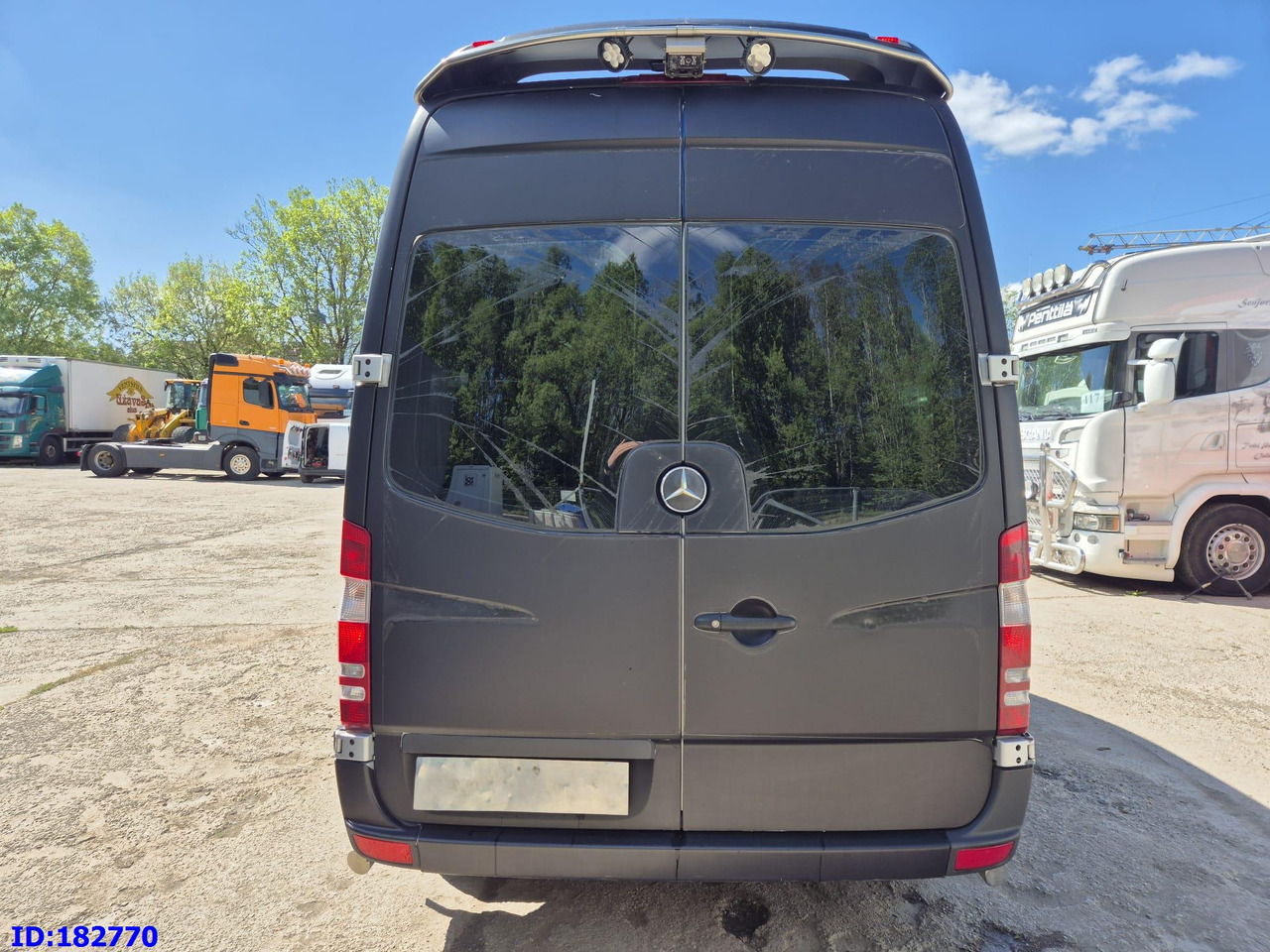 MERCEDES-BENZ Sprinter 319 VIP Euro5 - Reisebus: das Bild 5 MERCEDES-BENZ Sprinter 319 VIP Euro5 - Reisebus: das Bild 5