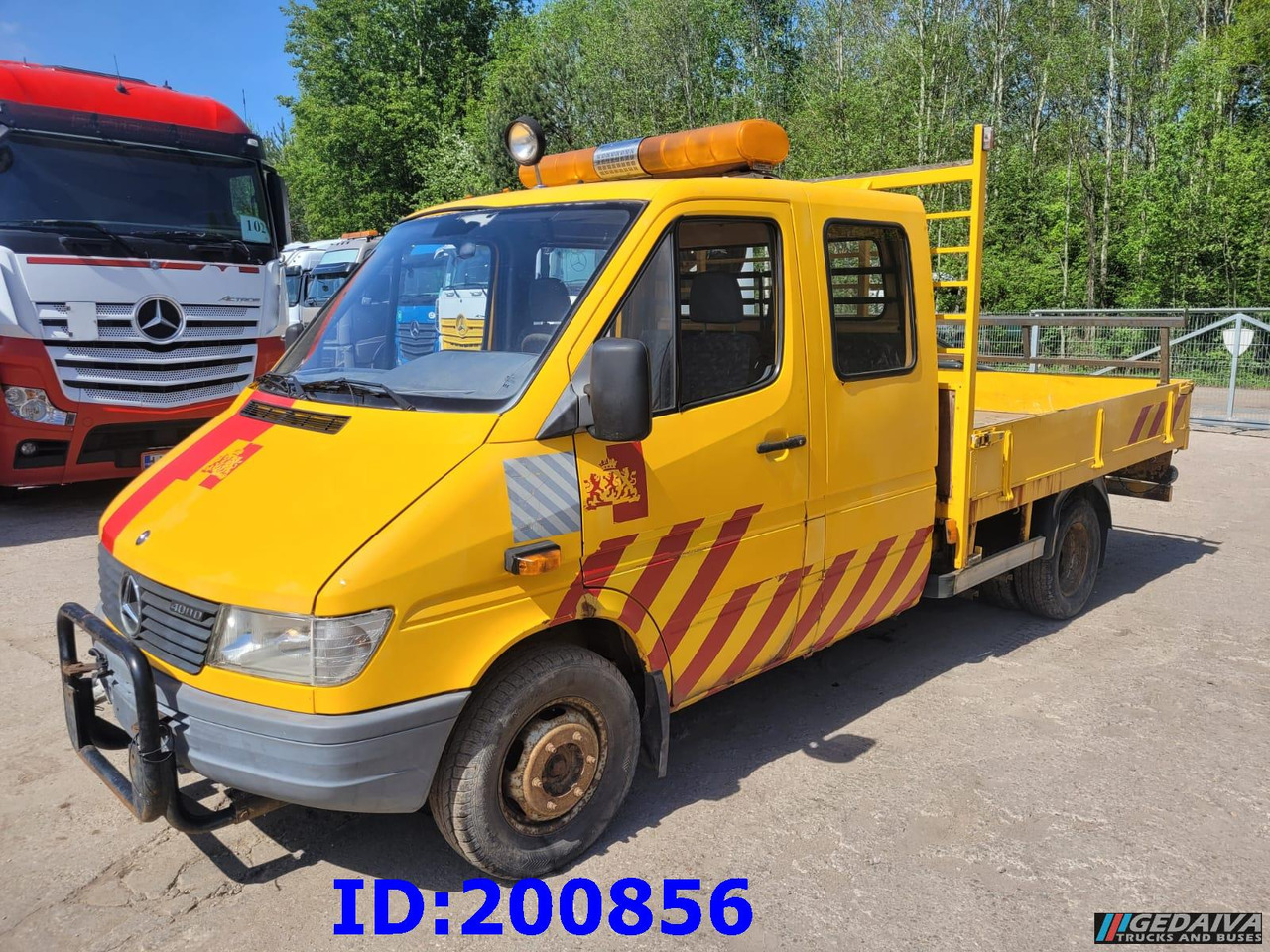 MERCEDES-BENZ Sprinter 408D - 5 Seater - Pritsche LKW: das Bild 1 MERCEDES-BENZ Sprinter 408D - 5 Seater - Pritsche LKW: das Bild 1