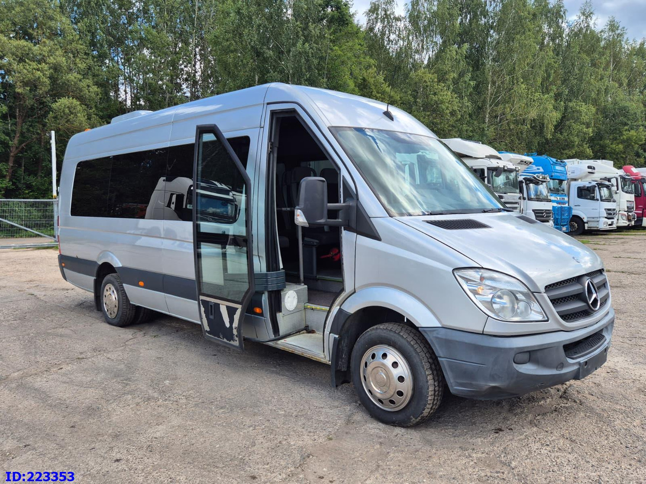 MERCEDES-BENZ Sprinter 518 - 23 Seater - Reisebus: das Bild 4 MERCEDES-BENZ Sprinter 518 - 23 Seater - Reisebus: das Bild 4