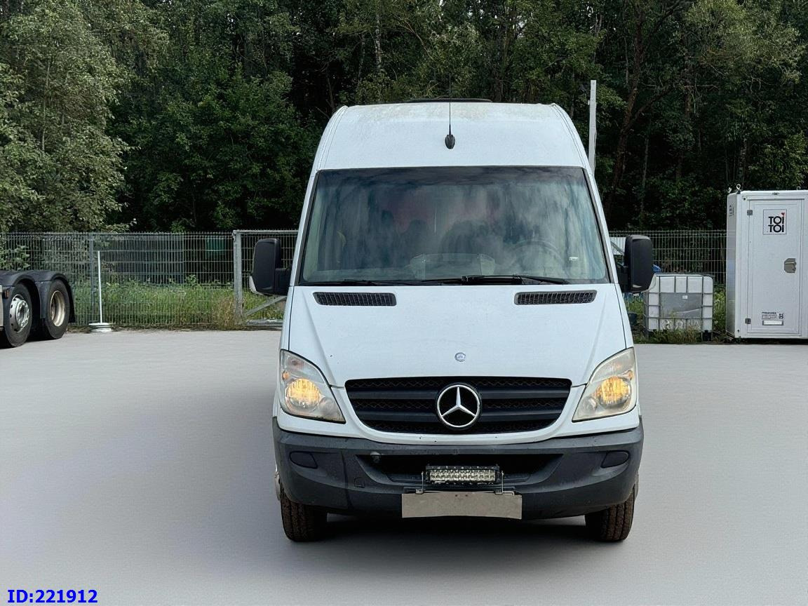 MERCEDES-BENZ Sprinter 518 VIP 17-Place - Kleinbus, Personentransporter: das Bild 2 MERCEDES-BENZ Sprinter 518 VIP 17-Place - Kleinbus, Personentransporter: das Bild 2