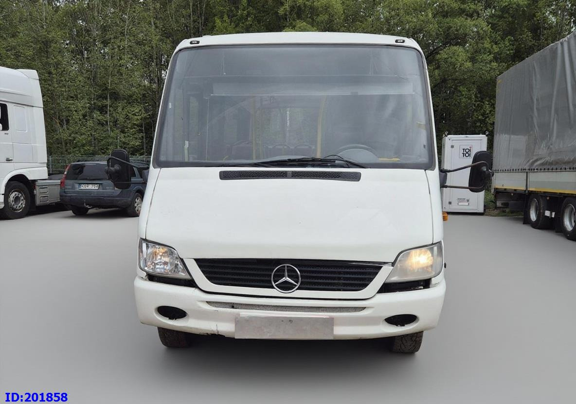 MERCEDES-BENZ Sprinter 616 - 27 Place - Linienbus: das Bild 2 MERCEDES-BENZ Sprinter 616 - 27 Place - Linienbus: das Bild 2