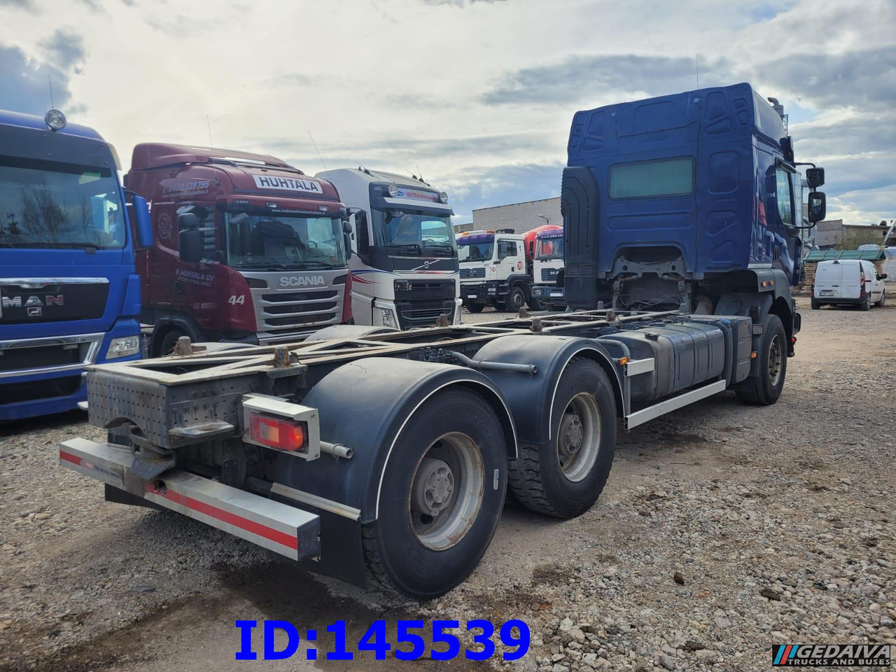 RENAULT Kerax 520HP 6x4 Full steel - Fahrgestell LKW: das Bild 5 RENAULT Kerax 520HP 6x4 Full steel - Fahrgestell LKW: das Bild 5