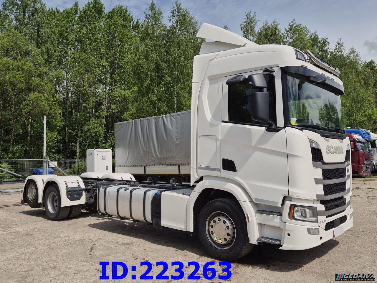 SCANIA R540 6x2 Retarder - Fahrgestell LKW: das Bild 4 SCANIA R540 6x2 Retarder - Fahrgestell LKW: das Bild 4
