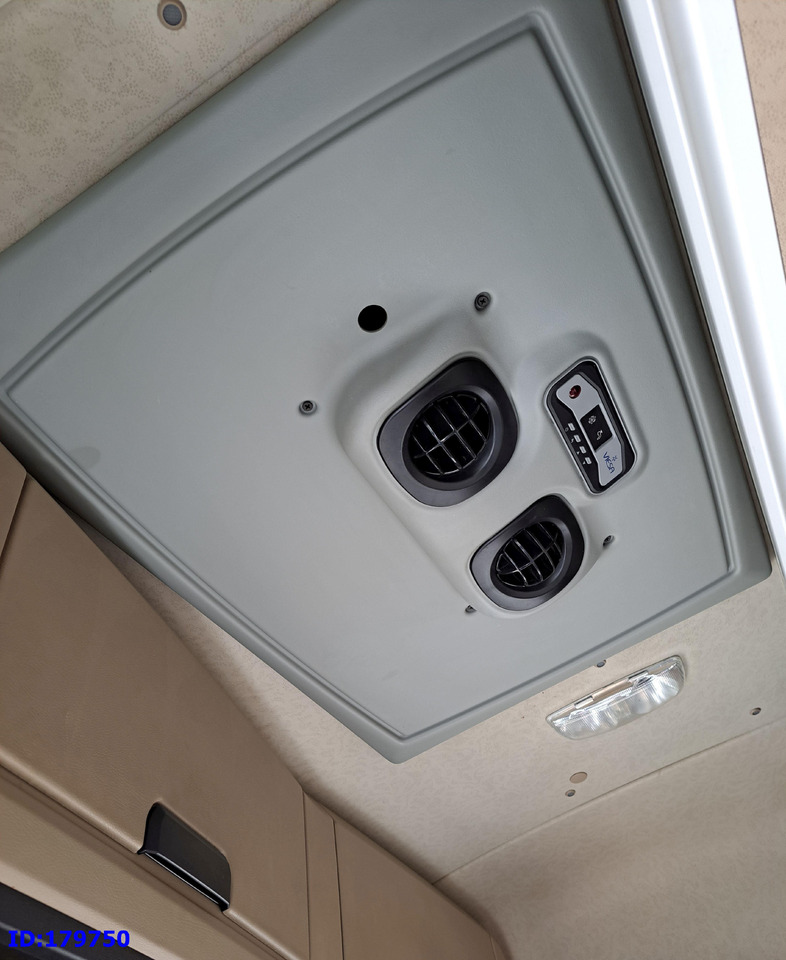 Sattelzugmaschine MERCEDES-BENZ Actros 1843 Euro6: das Bild 14
