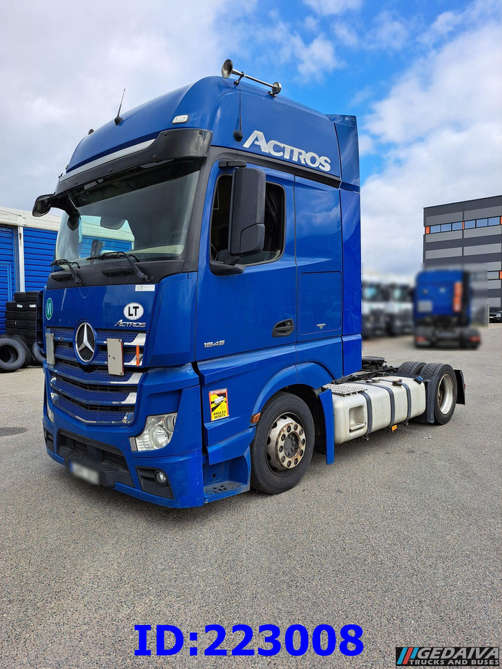 MERCEDES-BENZ Actros 1845 - Mega - Euro6 - Sattelzugmaschine: das Bild 1 MERCEDES-BENZ Actros 1845 - Mega - Euro6 - Sattelzugmaschine: das Bild 1