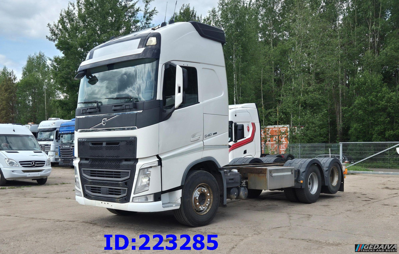 VOLVO FH13 540HP 6x2 (10 tyre) Euro6 - Fahrgestell LKW: das Bild 1 VOLVO FH13 540HP 6x2 (10 tyre) Euro6 - Fahrgestell LKW: das Bild 1