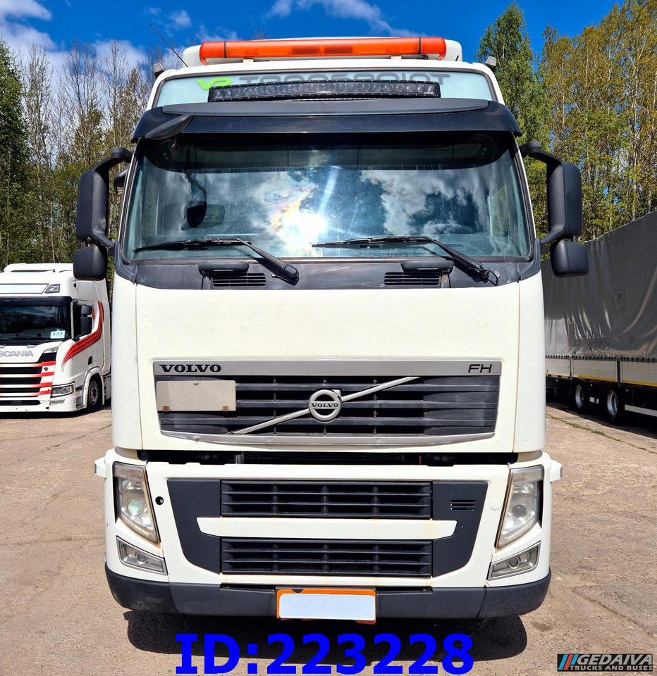 VOLVO FH13 540HP 8X4 Euro5 - Fahrgestell LKW: das Bild 2 VOLVO FH13 540HP 8X4 Euro5 - Fahrgestell LKW: das Bild 2