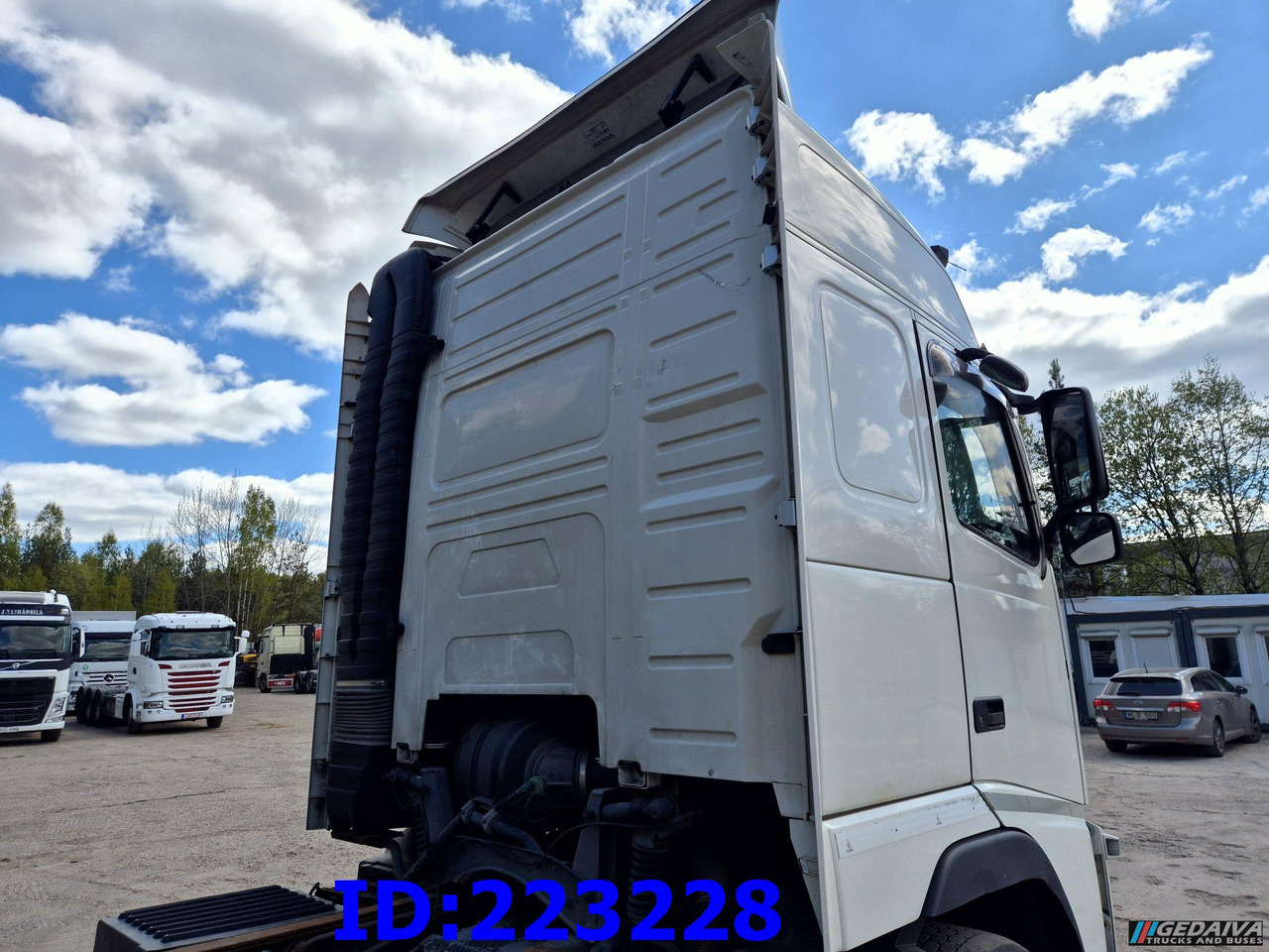 VOLVO FH13 540HP 8X4 Euro5 - Fahrgestell LKW: das Bild 5 VOLVO FH13 540HP 8X4 Euro5 - Fahrgestell LKW: das Bild 5