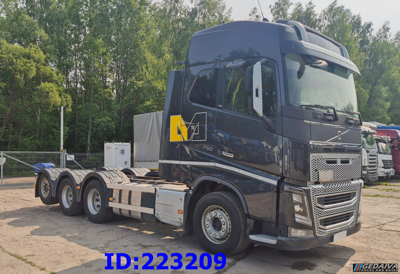VOLVO FH16 750HP 8x4 Steering axle - Fahrgestell LKW: das Bild 1 VOLVO FH16 750HP 8x4 Steering axle - Fahrgestell LKW: das Bild 1