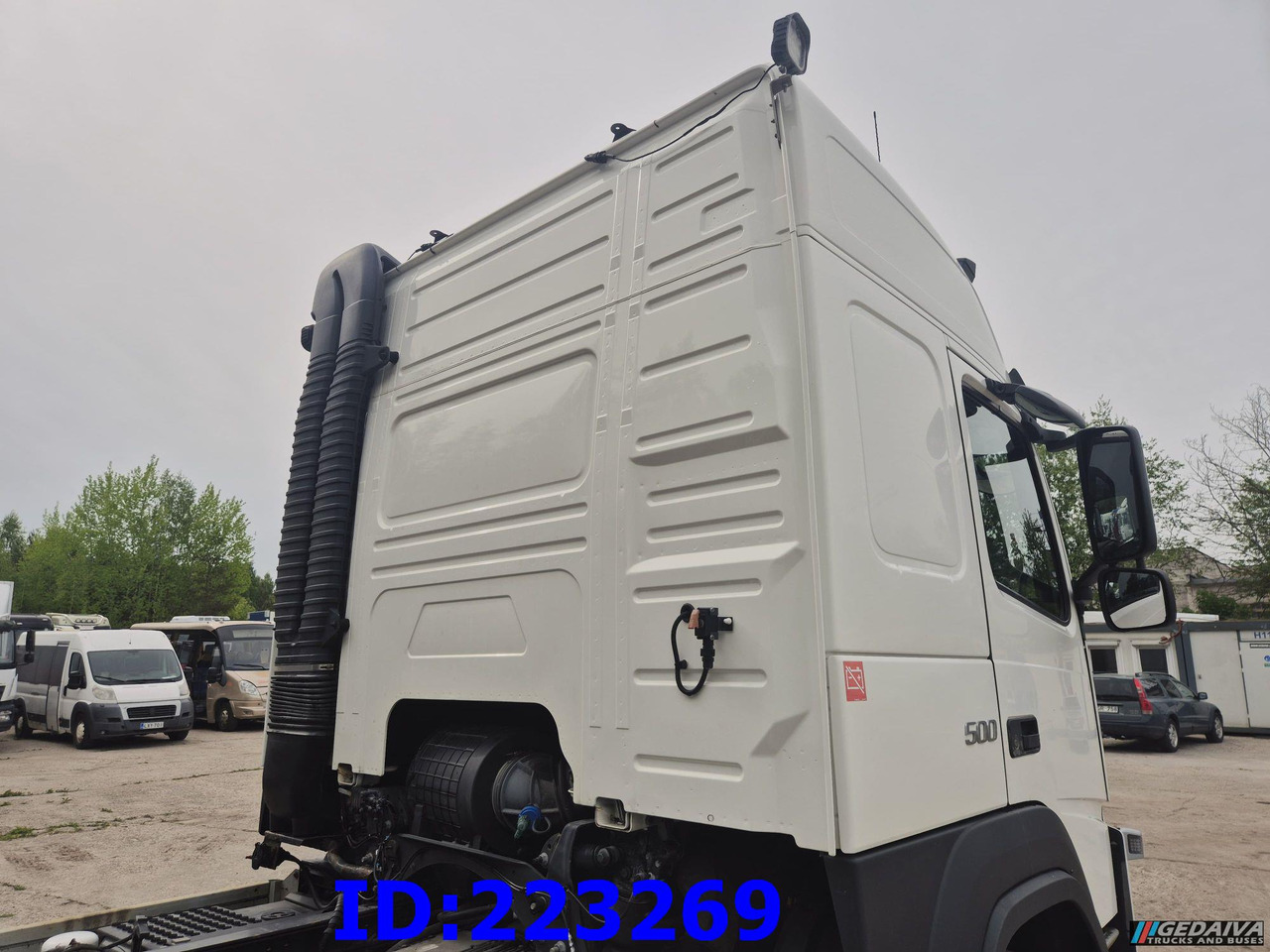 VOLVO FM13 500HP 8x2 (2 steering axels) - Fahrgestell LKW: das Bild 5 VOLVO FM13 500HP 8x2 (2 steering axels) - Fahrgestell LKW: das Bild 5