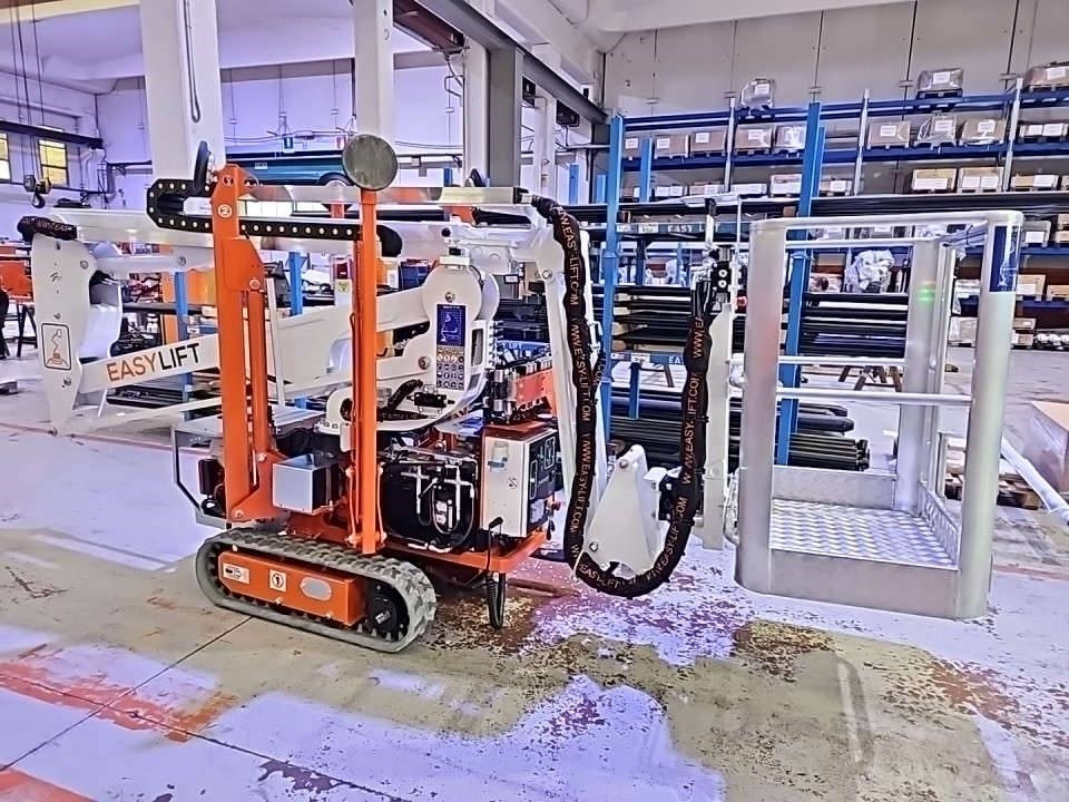 EasyLift R130 - Gelenkarmbühne, Raupenarbeitsbühne: das Bild 2 EasyLift R130 - Gelenkarmbühne, Raupenarbeitsbühne: das Bild 2
