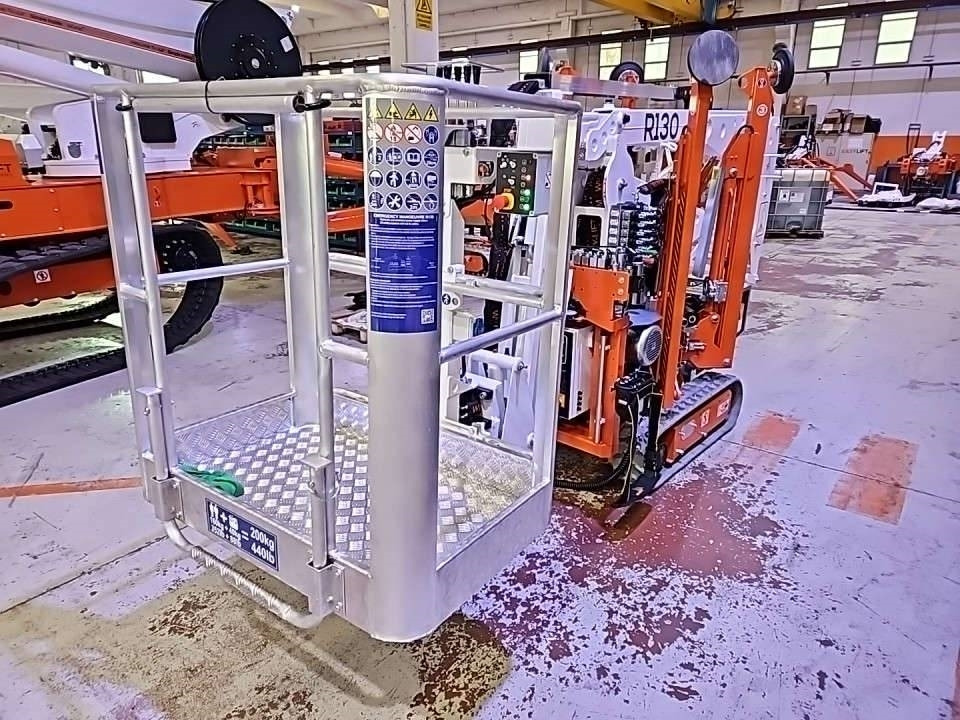 EasyLift R130 - Gelenkarmbühne, Raupenarbeitsbühne: das Bild 3 EasyLift R130 - Gelenkarmbühne, Raupenarbeitsbühne: das Bild 3