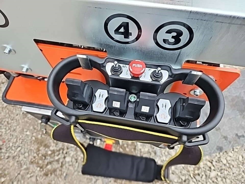 EasyLift R180 - Gelenkarmbühne: das Bild 3 EasyLift R180 - Gelenkarmbühne: das Bild 3