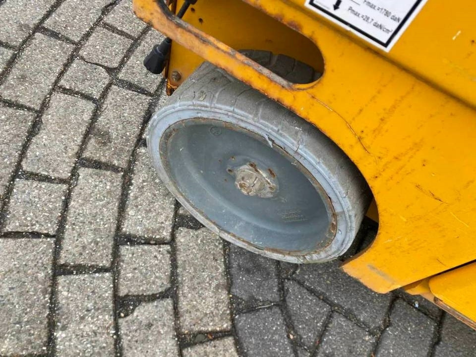 Haulotte Compact 14 - Scherenbühne: das Bild 5 Haulotte Compact 14 - Scherenbühne: das Bild 5