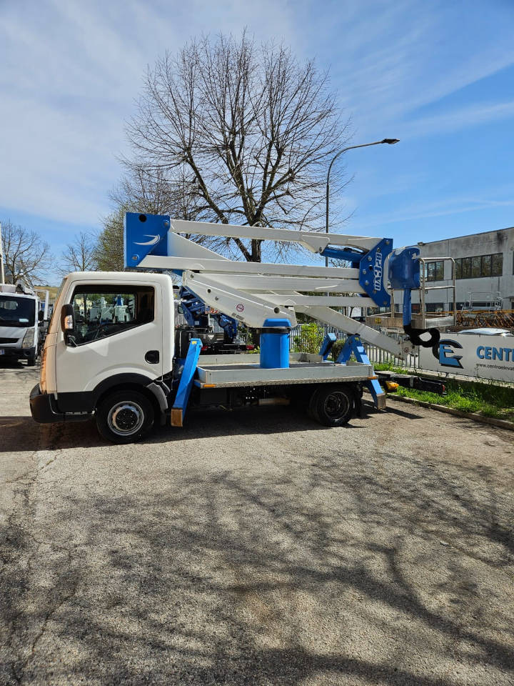 SOCAGE DA 320 - LKW mit Arbeitsbühne: das Bild 1 SOCAGE DA 320 - LKW mit Arbeitsbühne: das Bild 1