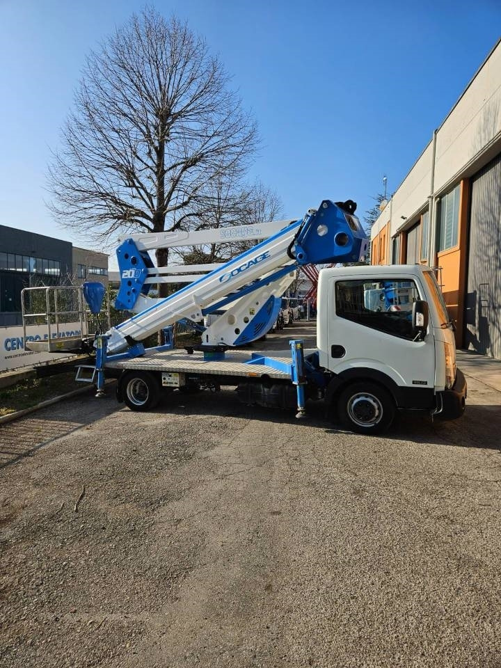 Socage 20D - LKW mit Arbeitsbühne: das Bild 2 Socage 20D - LKW mit Arbeitsbühne: das Bild 2