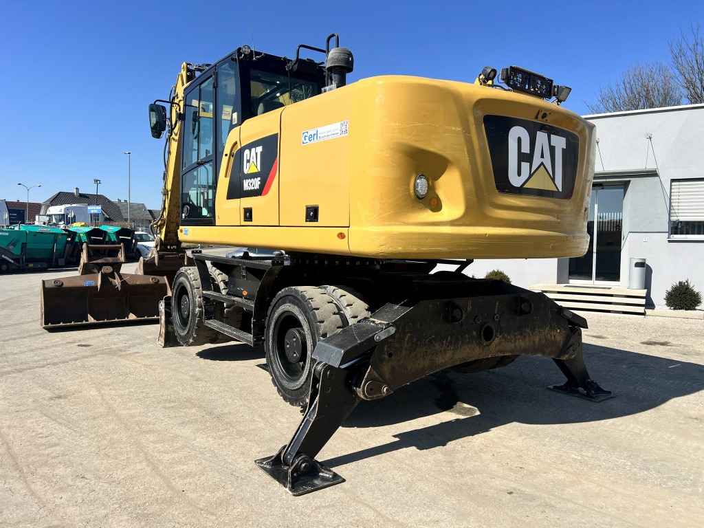 Caterpillar M 320 F (111527) - Mobilbagger: das Bild 3 Caterpillar M 320 F (111527) - Mobilbagger: das Bild 3