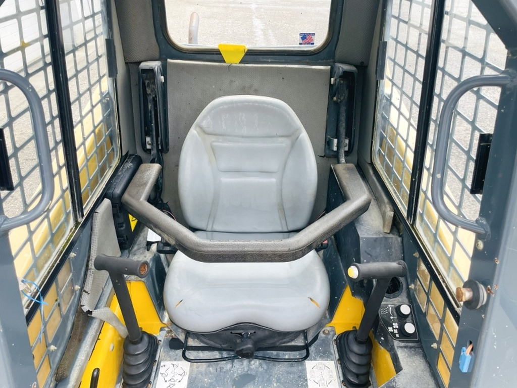 Gehl SL4240 (4035) - Kompaktlader: das Bild 5 Gehl SL4240 (4035) - Kompaktlader: das Bild 5