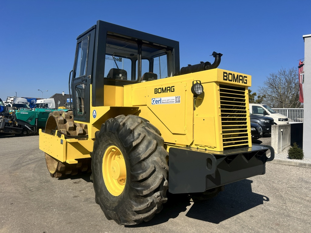 JCB Vibromax W 1402 PD (111495) - Walzenzug: das Bild 4 JCB Vibromax W 1402 PD (111495) - Walzenzug: das Bild 4