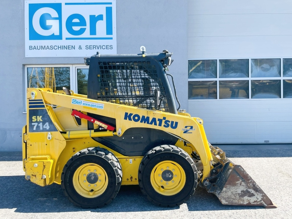 Komatsu SK714-5 (4067) - Kompaktlader: das Bild 2 Komatsu SK714-5 (4067) - Kompaktlader: das Bild 2