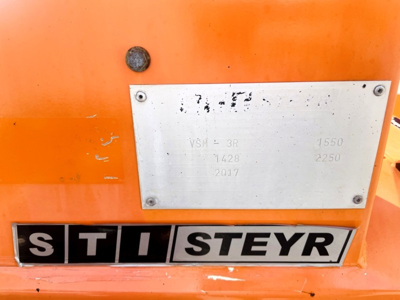 Steyr STI VSM-3R (3833) - Bitumenspritzmaschine: das Bild 3 Steyr STI VSM-3R (3833) - Bitumenspritzmaschine: das Bild 3