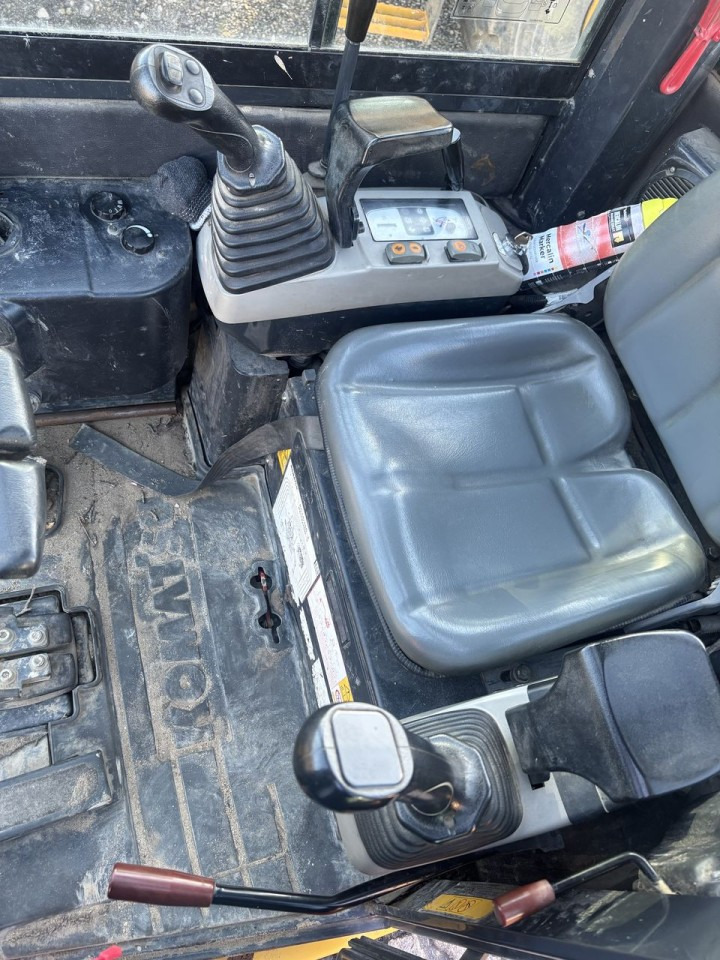 Komatsu PC16R-3HS PROP - Minibagger: das Bild 3 Komatsu PC16R-3HS PROP - Minibagger: das Bild 3