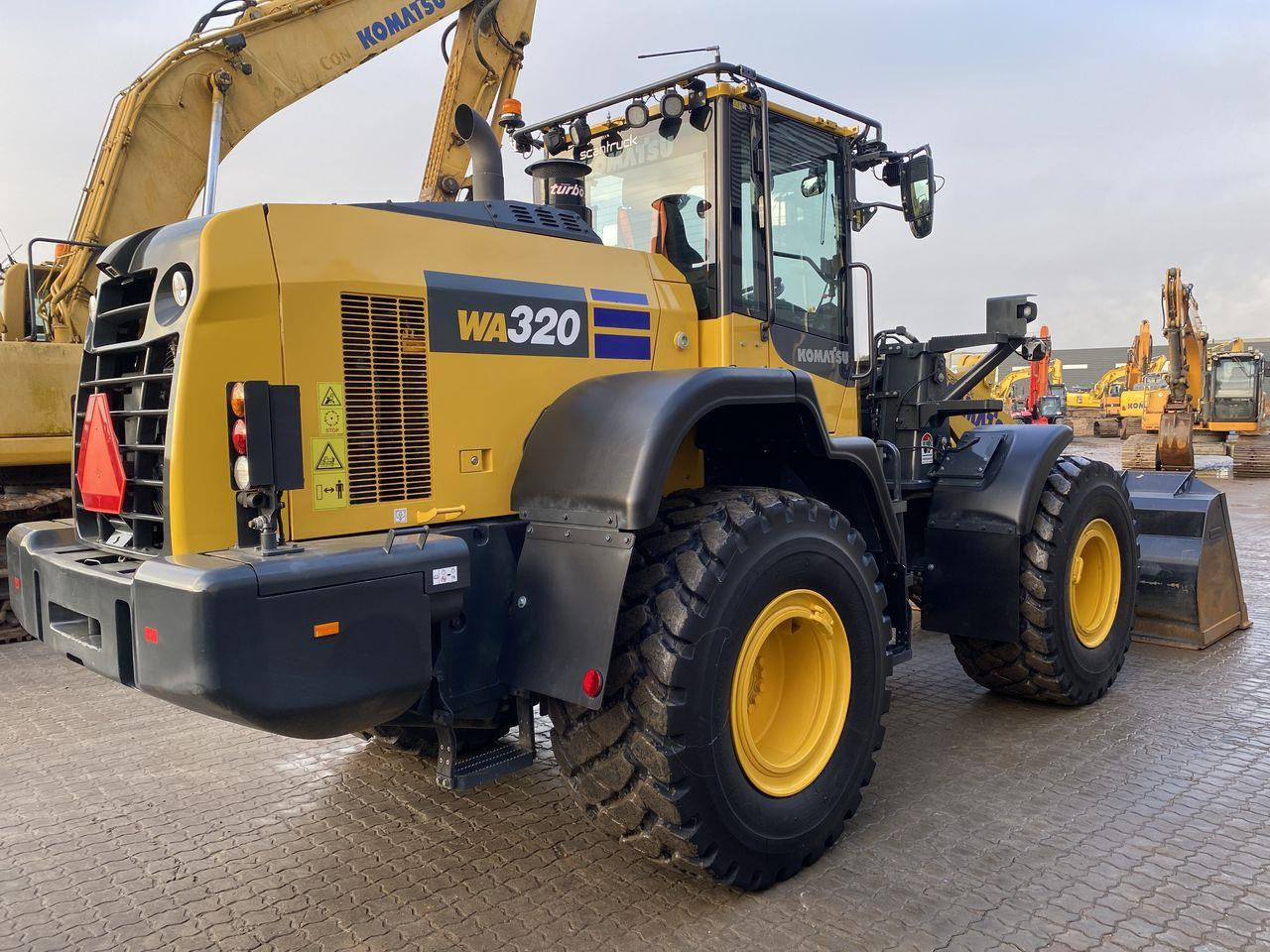 Komatsu WA320-8EO - Radlader: das Bild 4 Komatsu WA320-8EO - Radlader: das Bild 4