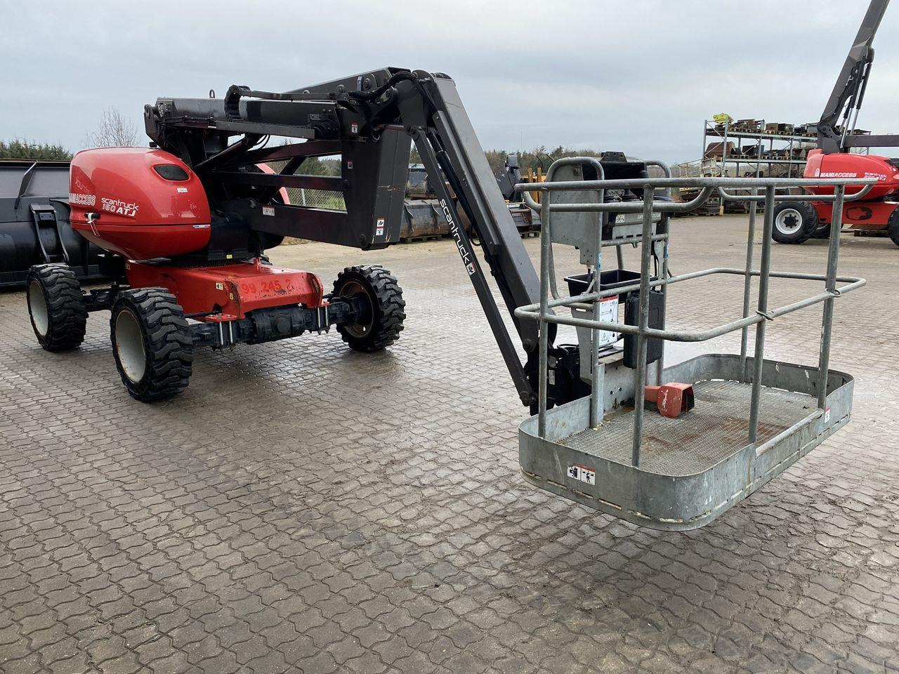 Manitou 160ATJ RC E3 - Gelenkarmbühne: das Bild 5 Manitou 160ATJ RC E3 - Gelenkarmbühne: das Bild 5