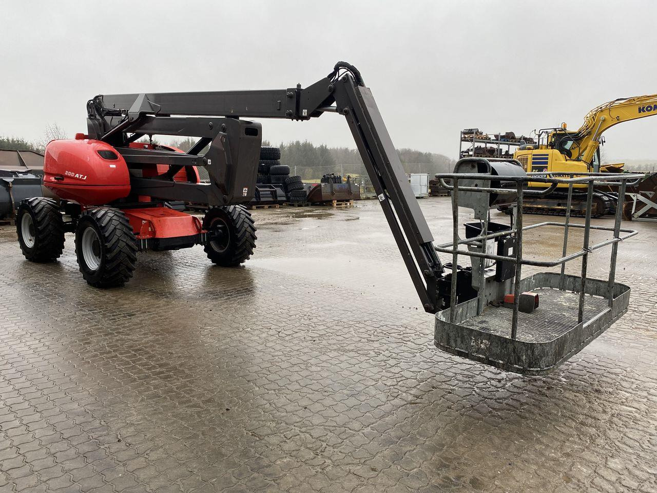 Manitou 200ATJ RC - Gelenkarmbühne: das Bild 5 Manitou 200ATJ RC - Gelenkarmbühne: das Bild 5