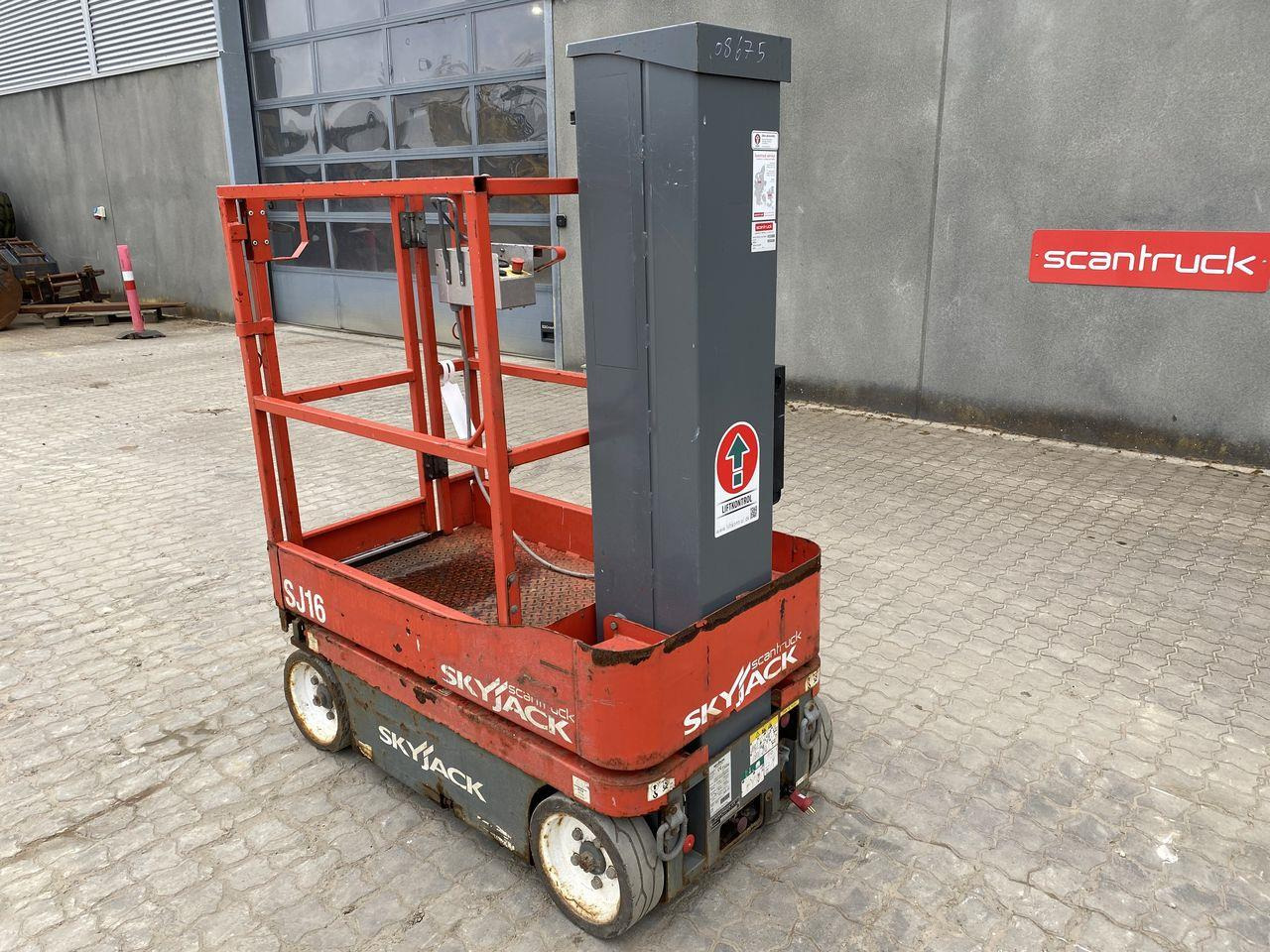 Skyjack SJ16 - Teleskopmastbühne: das Bild 2 Skyjack SJ16 - Teleskopmastbühne: das Bild 2