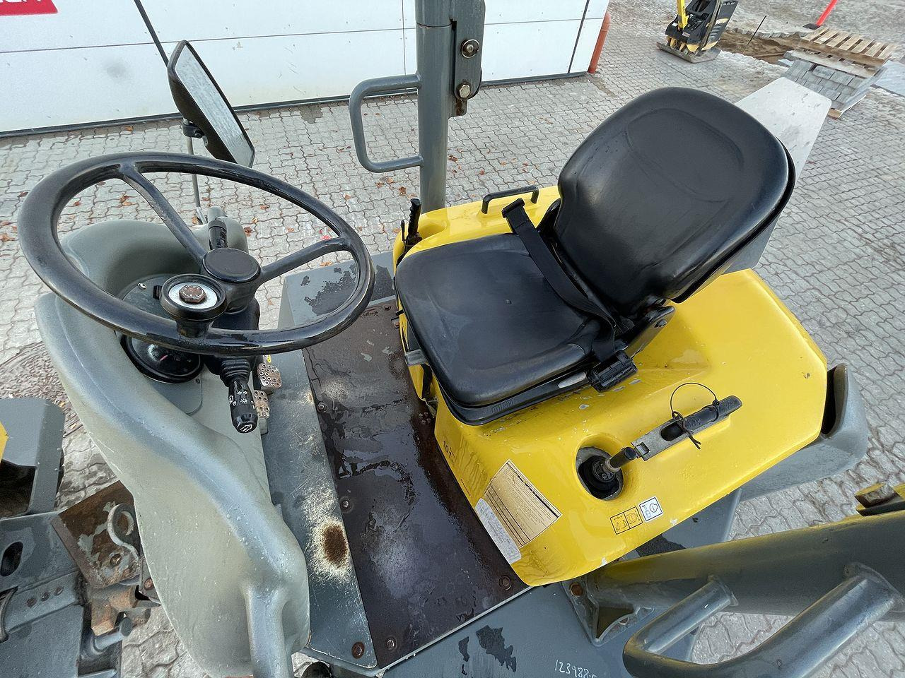 Wacker Neuson 3001 - Mini-Kipper: das Bild 3 Wacker Neuson 3001 - Mini-Kipper: das Bild 3