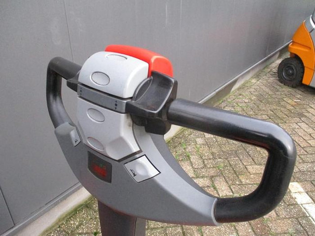 BT SWE 120 - Hochhubwagen: das Bild 5 BT SWE 120 - Hochhubwagen: das Bild 5