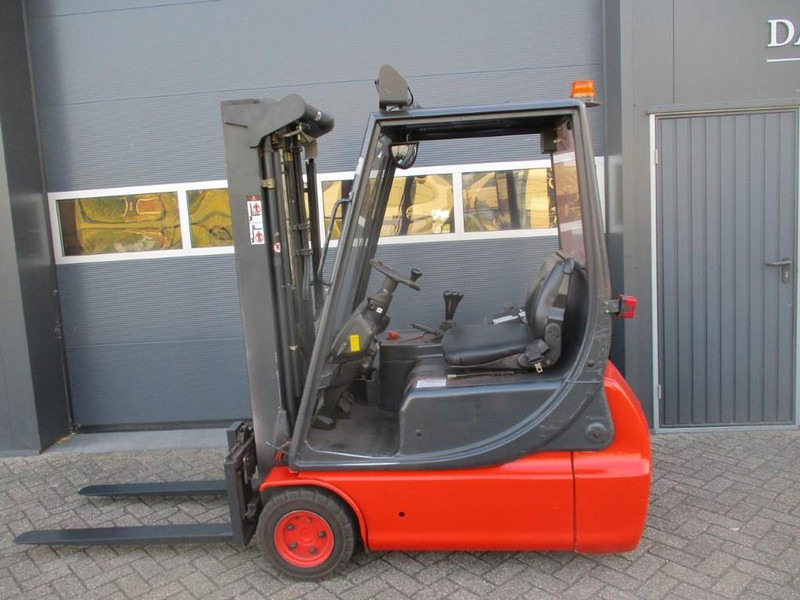 Linde E 16C - Elektrostapler: das Bild 1 Linde E 16C - Elektrostapler: das Bild 1