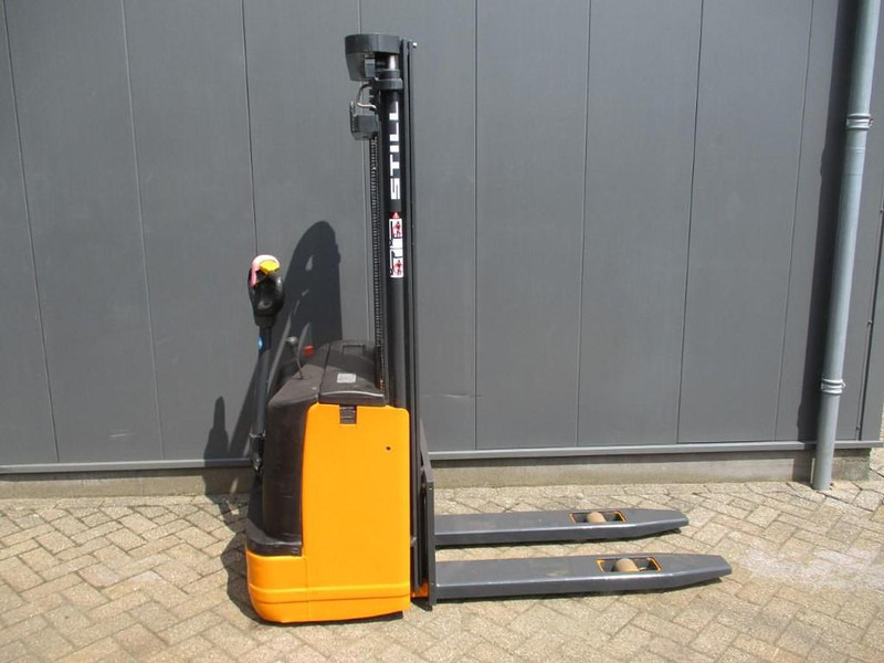 Still EGV 12-OM - Hochhubwagen: das Bild 1 Still EGV 12-OM - Hochhubwagen: das Bild 1