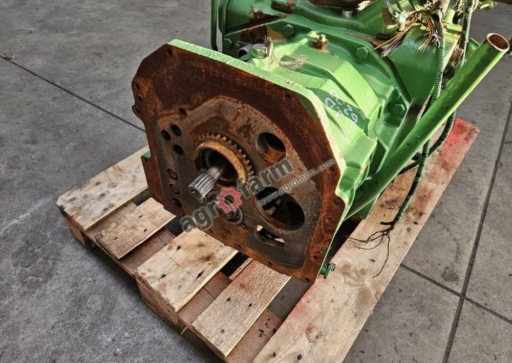 TYLNY MOST I SKRZYNIA BIEGÓW JOHN DEERE L113175 - Getriebe: das Bild 4 TYLNY MOST I SKRZYNIA BIEGÓW JOHN DEERE L113175 - Getriebe: das Bild 4