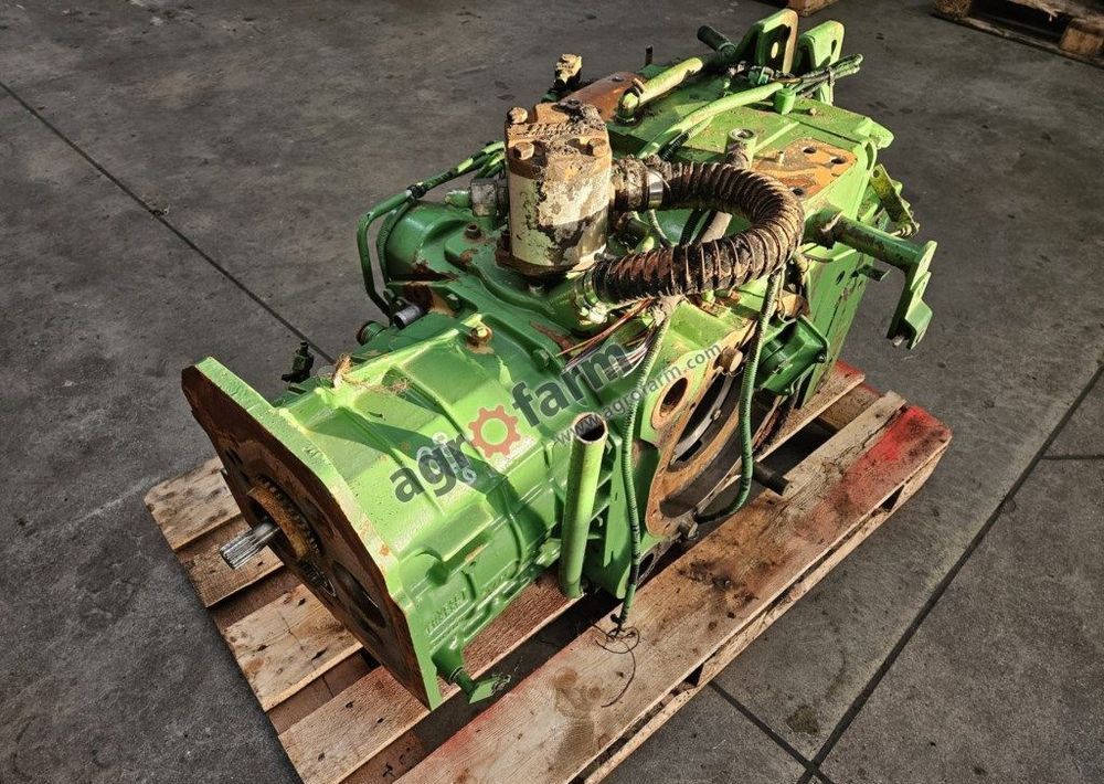 TYLNY MOST I SKRZYNIA BIEGÓW JOHN DEERE L113175 - Getriebe: das Bild 1 TYLNY MOST I SKRZYNIA BIEGÓW JOHN DEERE L113175 - Getriebe: das Bild 1
