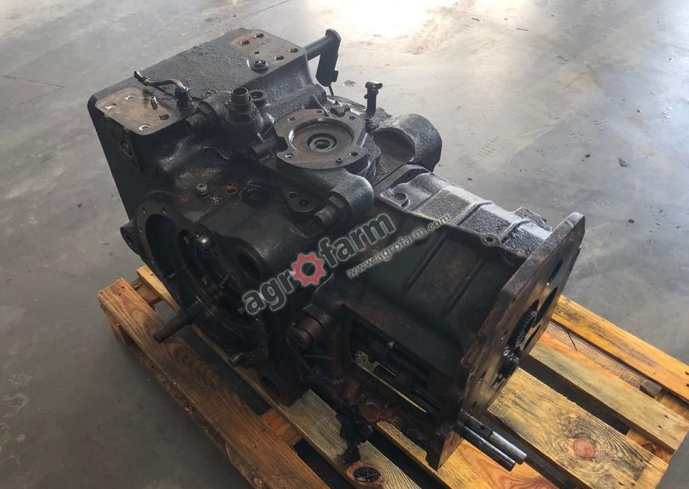 Tylny most John Deere 6400 L115878 - Getriebe: das Bild 3 Tylny most John Deere 6400 L115878 - Getriebe: das Bild 3